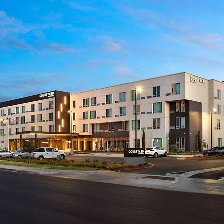 Отель Courtyard By Marriott Fresno Кловис Экстерьер фото