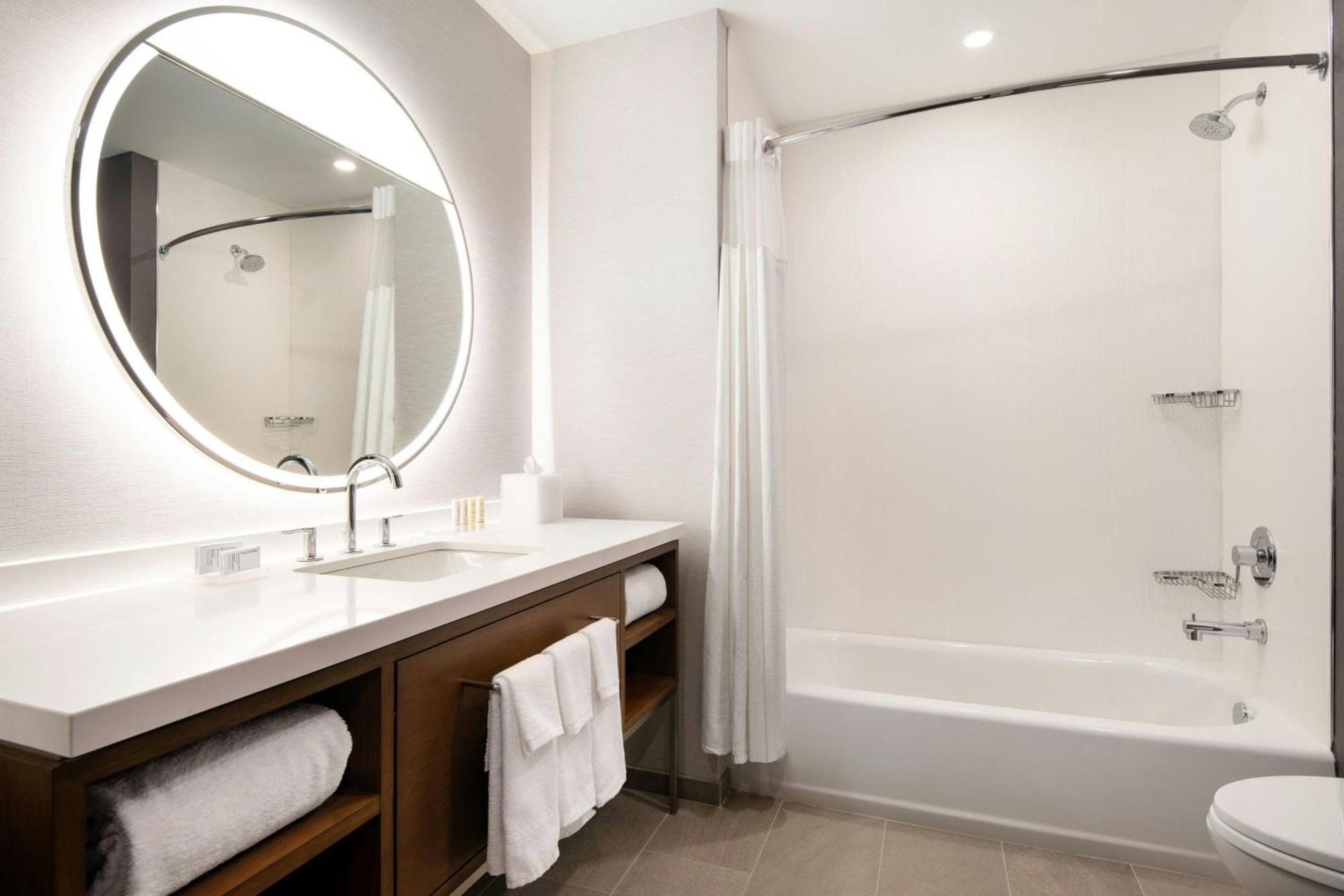 Отель Courtyard By Marriott Fresno Кловис Экстерьер фото