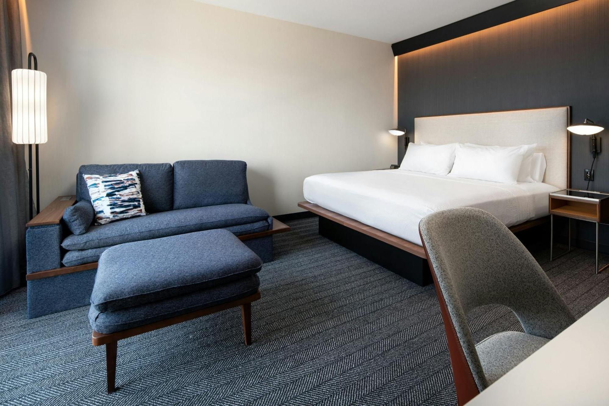 Отель Courtyard By Marriott Fresno Кловис Экстерьер фото