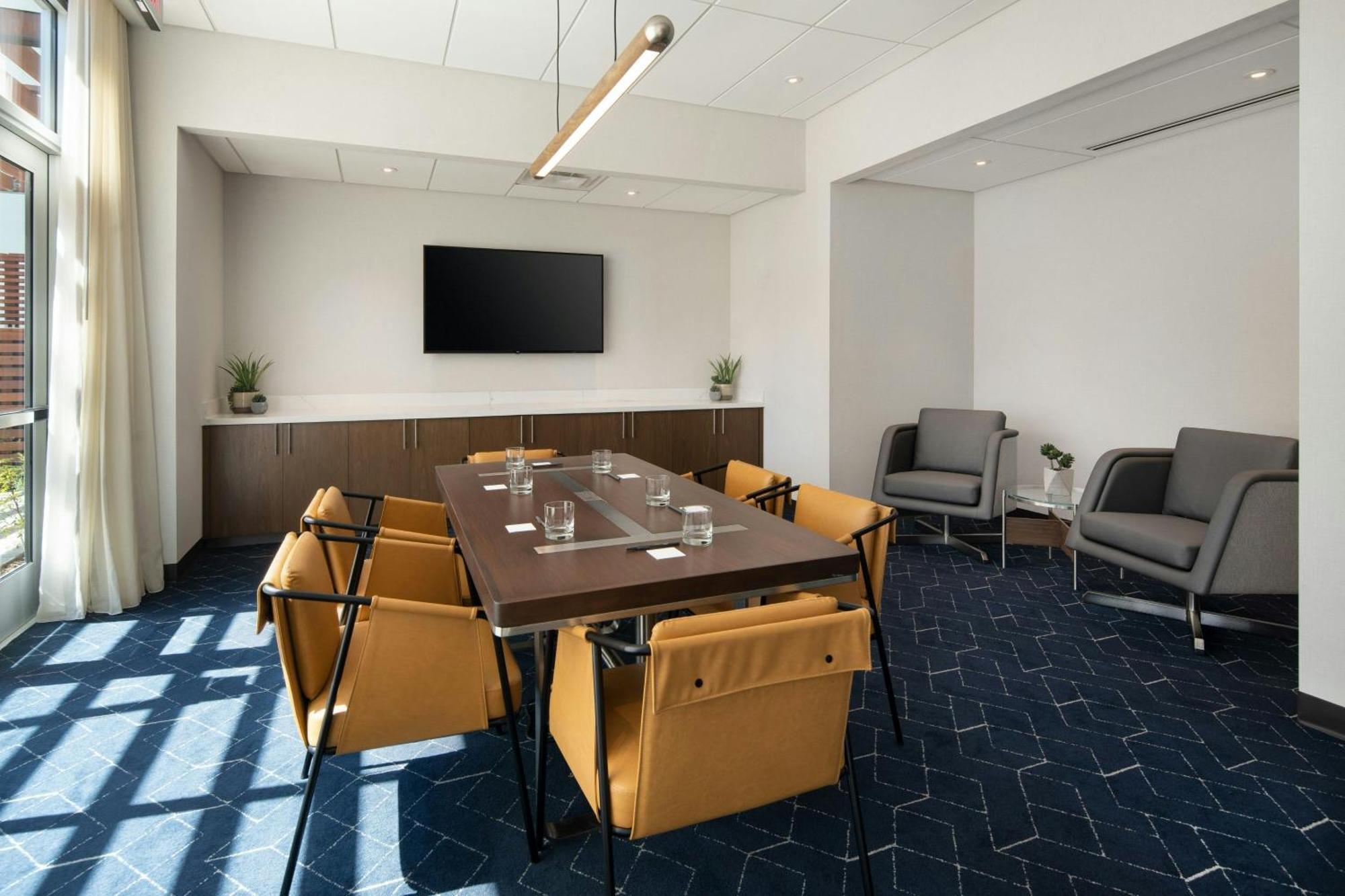 Отель Courtyard By Marriott Fresno Кловис Экстерьер фото